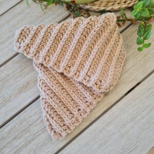 Bandana cowl crochet pattern