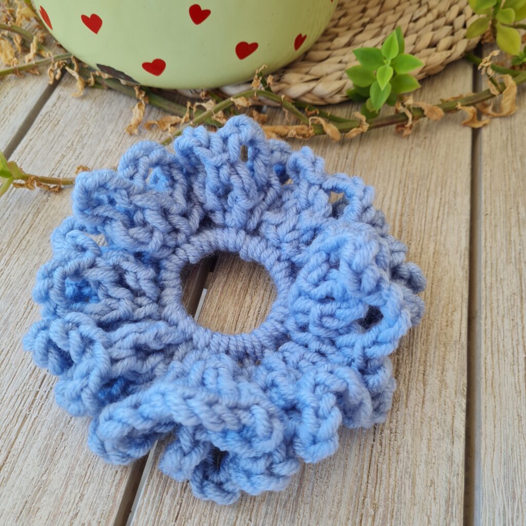 easy crochet hair scrunchie pattern
