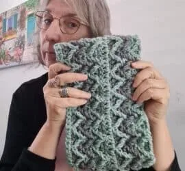 arrow stitch pattern cowl