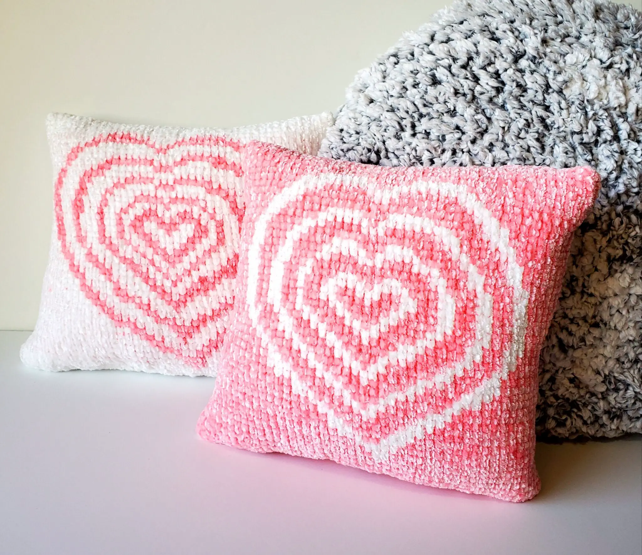 heart pillow crochet