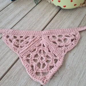 Flower granny square crochet bandana in cotton yarn, the free Adriene summer headscarf pattern