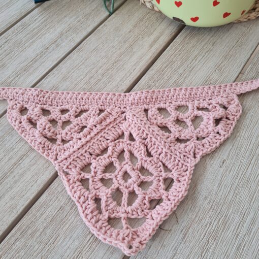 flower granny square crochet bandana