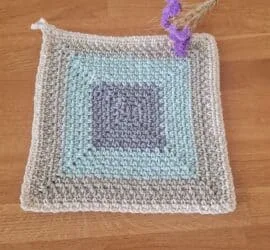 Crochet linen stitch washcloth in self striping cotton