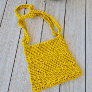 Sandra stitches crochet- lets go bag crochet free pattern