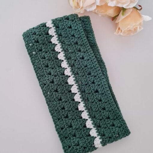 Easy Infinity Crochet Scarf 2