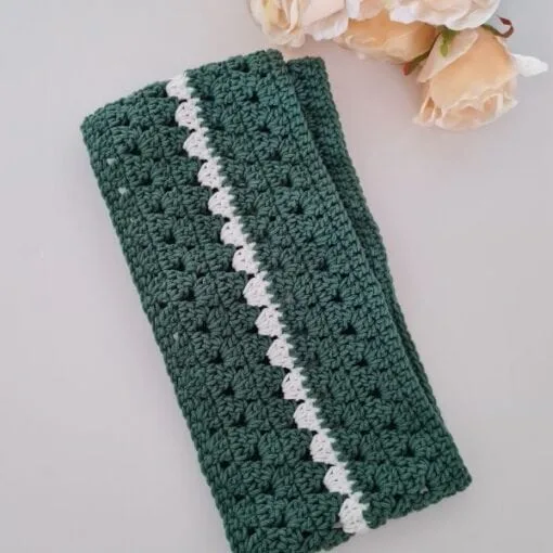 Easy Infinity Crochet Scarf 2