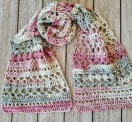 lacy-crochet-scarf-pattern-alhambra.jpg 1