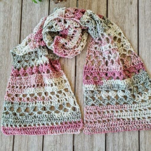 lacy-crochet-scarf-pattern-alhambra.jpg 1