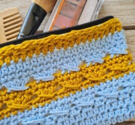 make up crochet pouch free pattern1