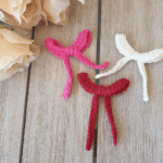 Free crochet bow pattern Happy Bow in red, pink and white