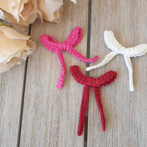 Free crochet bow pattern Happy Bow in red, pink and white